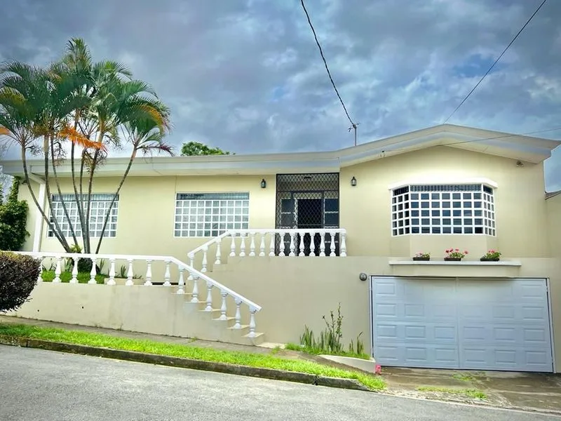 4 Bed Single Family Homes To Rent in La Uruca
