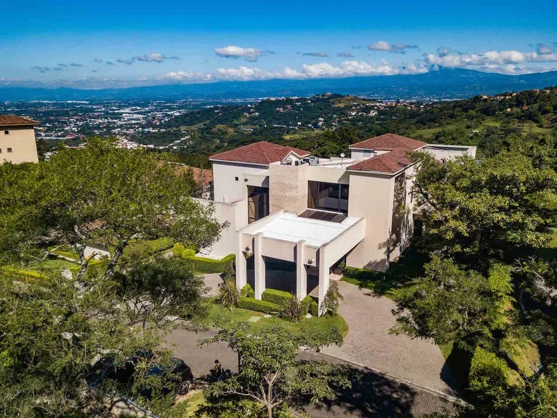 5 Bed Single Family Homes For Sale in Santa Ana