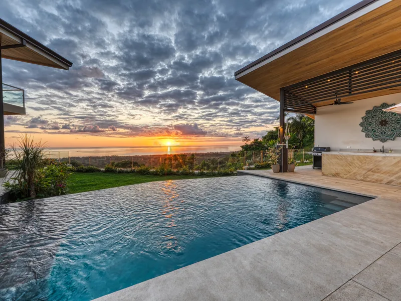 6 Bed Single Family Homes For Sale in Uvita