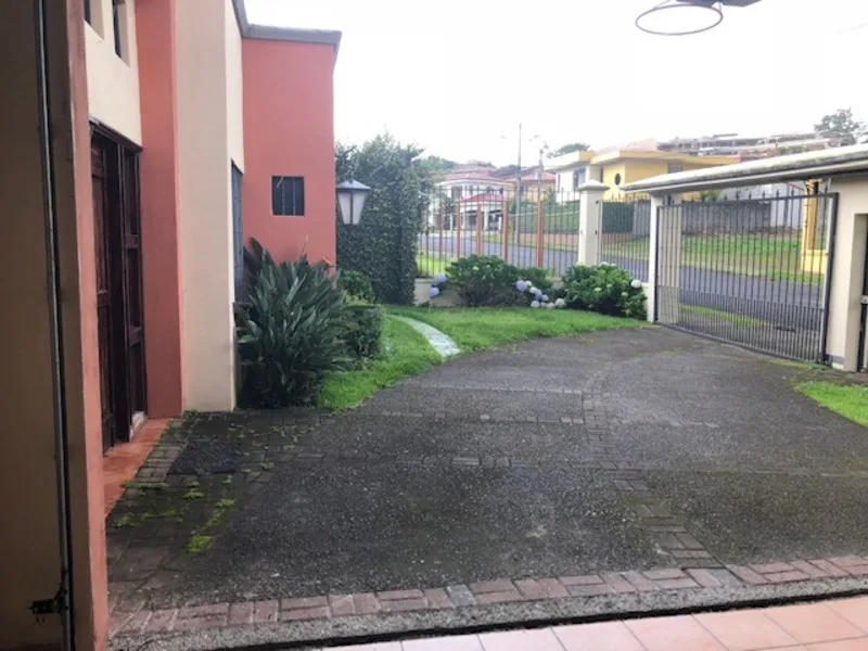 4 Bed Communities For Sale in Curridabat