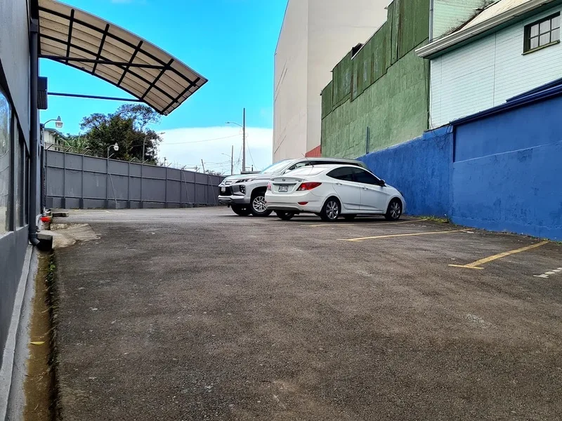 13 Bed Commercial To Rent in San Pedro — photo 2