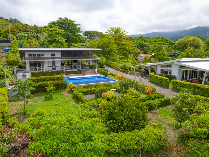 5 Bed Single Family Homes For Sale in Turrubares
