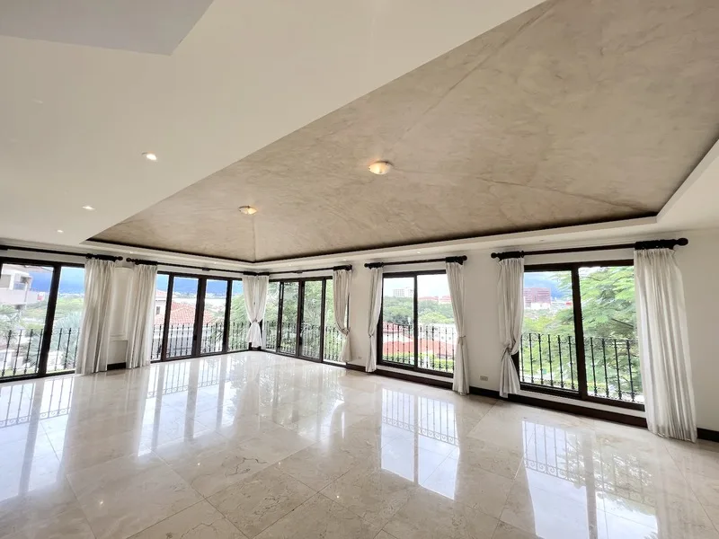 5 Bed Single Family Homes For Sale in Escazu