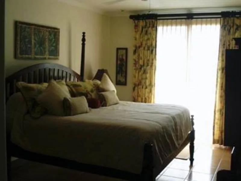 4 Bed Condo For Sale in Playas Del Coco