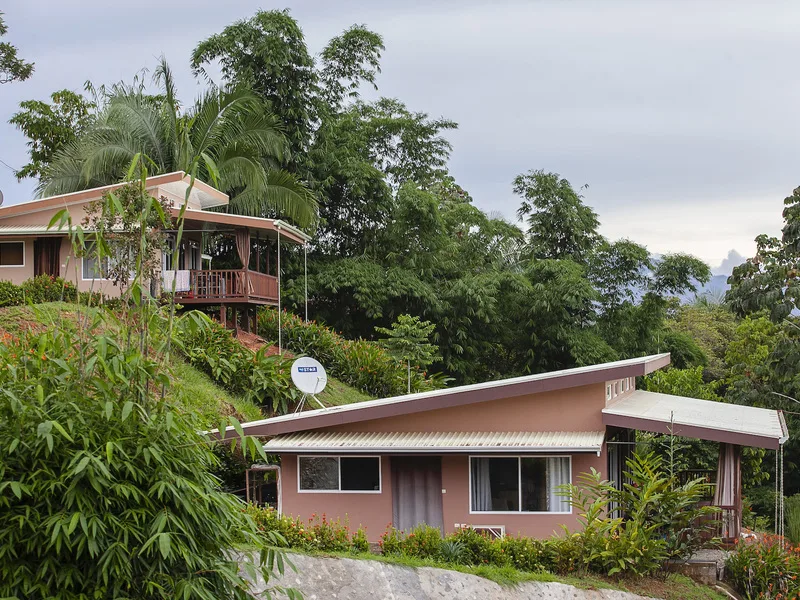 5 Bed Single Family Homes For Sale in Quepos