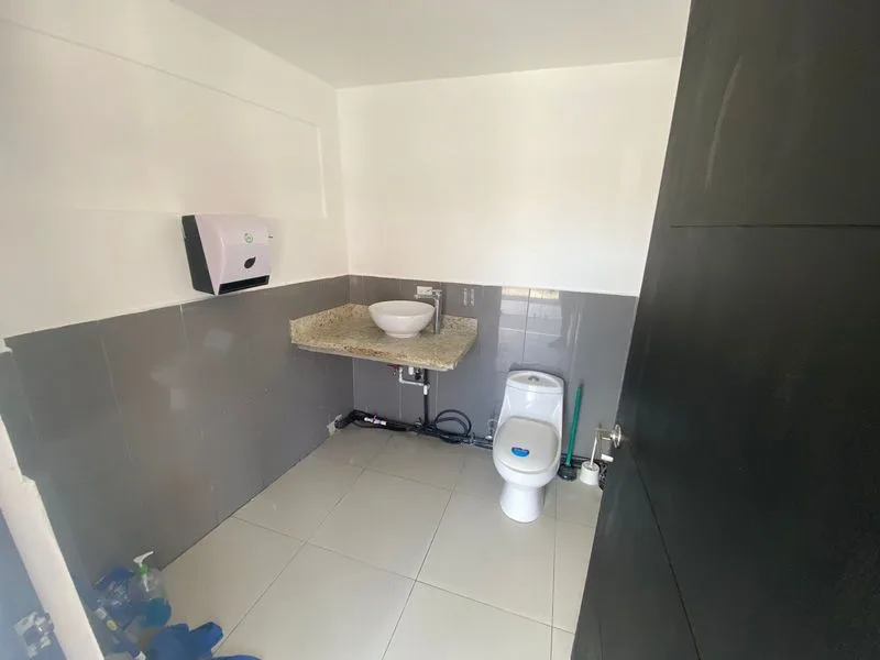 1 Bed Commercial To Rent in Desamparados