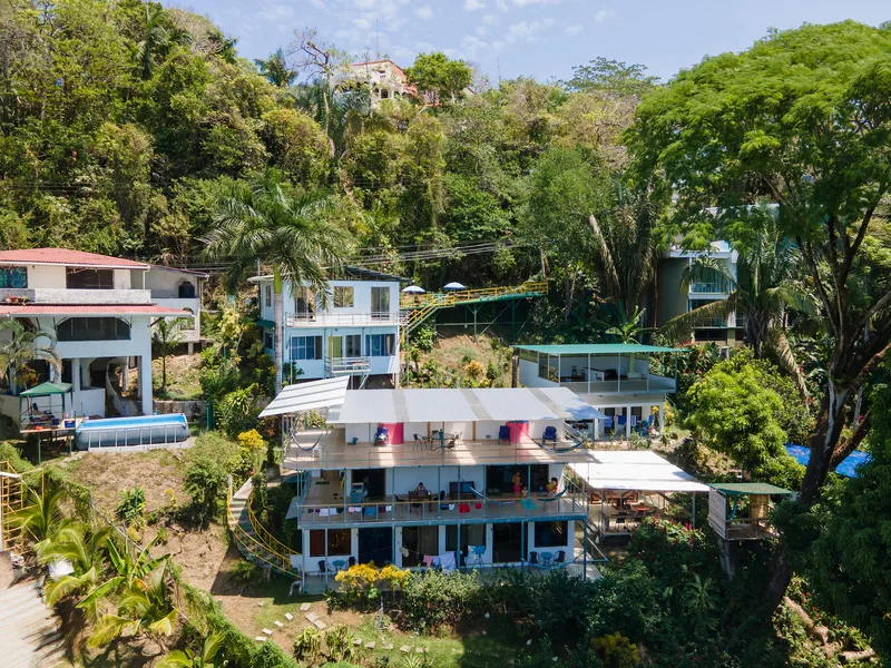 11 Bed Hotel / Leisure For Sale in Manuel Antonio