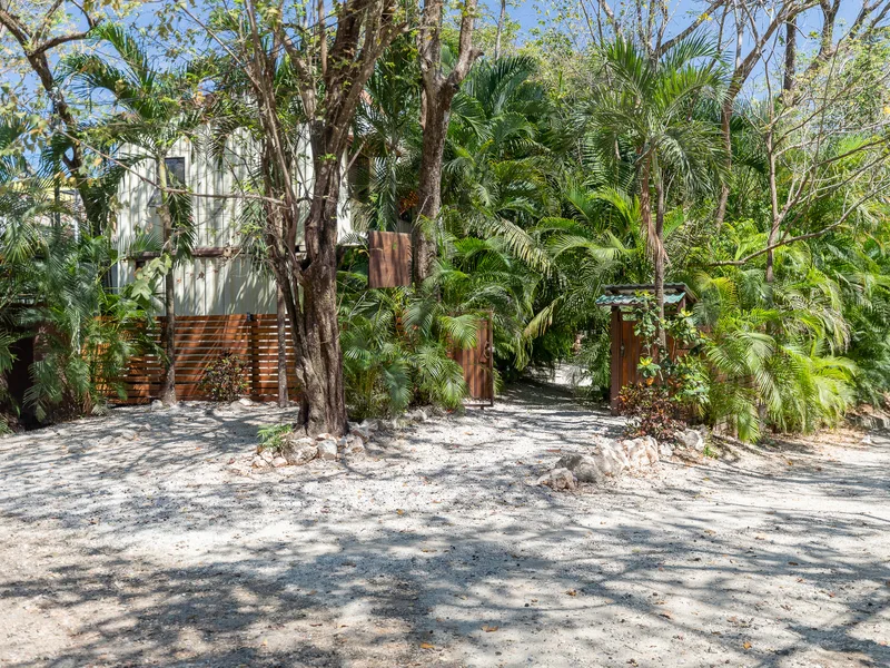 10 Bed Hotel / Leisure For Sale in Nosara