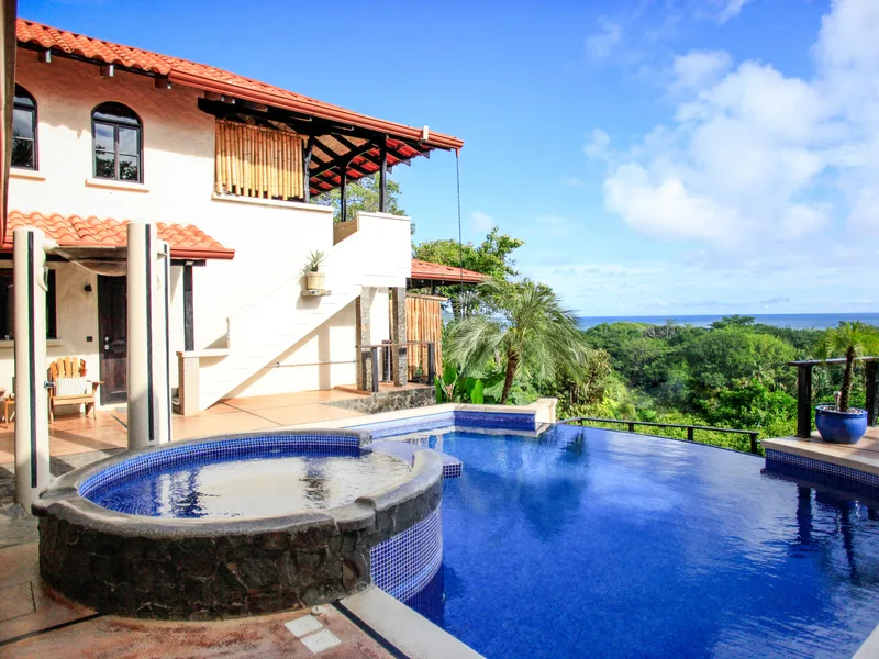 14 Bed Hotel / Leisure For Sale in Santa Teresa