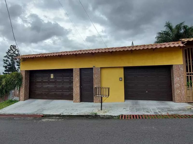 4 Bed Single Family Homes For Sale in Tres Ríos