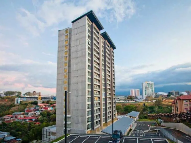 2 Bed Apartment To Rent in La Uruca