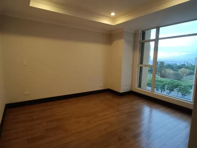 3 Bed Apartment For Sale in La Sabana — photo 5