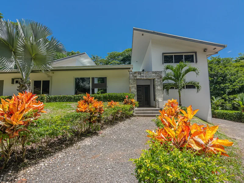 8 Bed Single Family Homes For Sale in Tarcoles