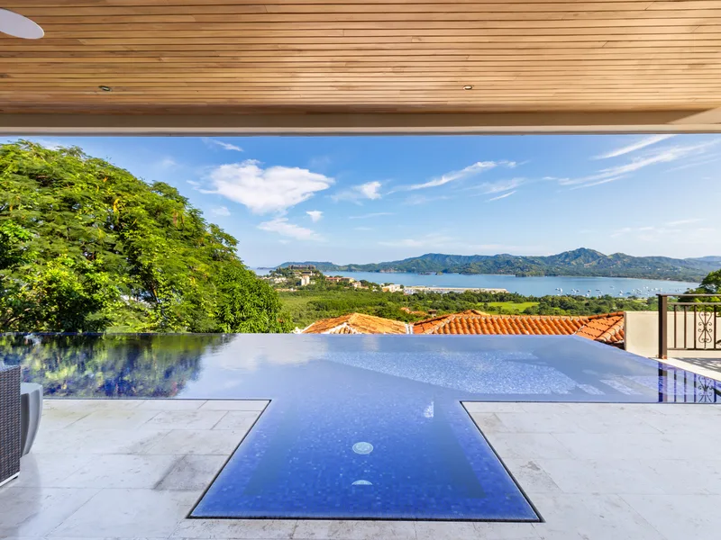 5 Bed Single Family Homes For Sale in Playa Flamingo