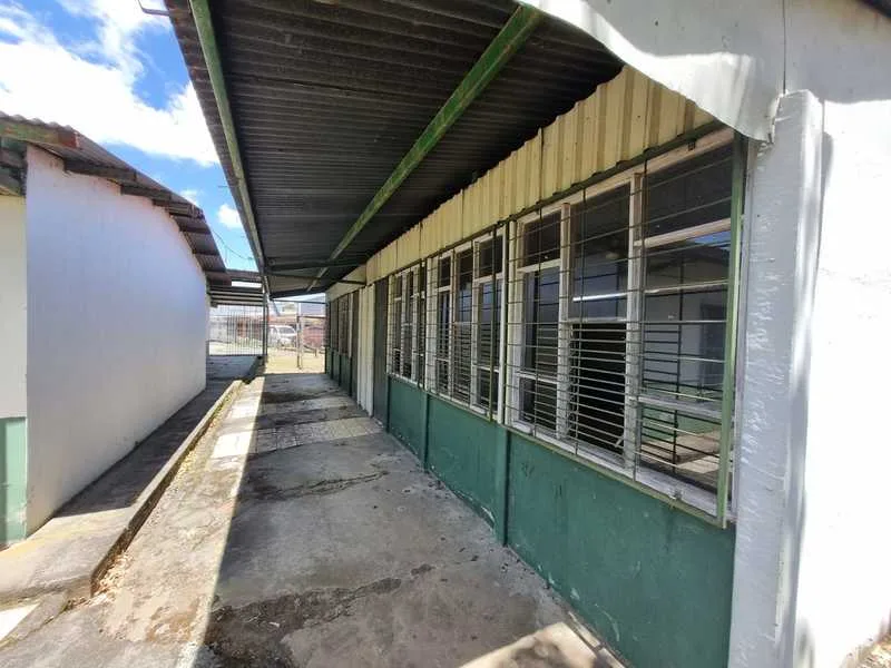 8 Bed Commercial For Sale in San Rafael — photo 2