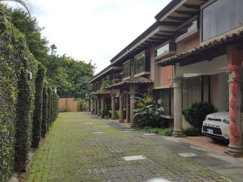 3 Bed Condo For Sale in Curridabat