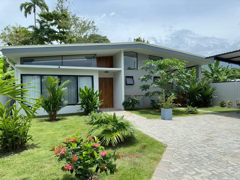 3 Bed Single Family Homes For Sale in Uvita