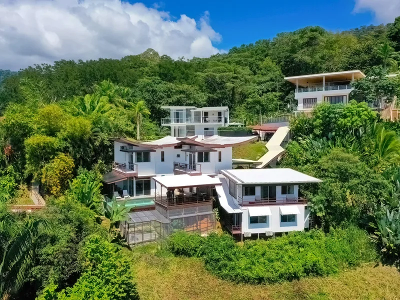 5 Bed Single Family Homes For Sale in Uvita
