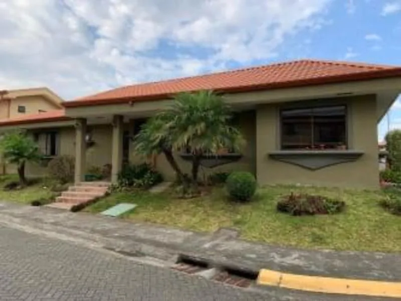 3 Bed Condo For Sale in Montes de Oca — photo 3