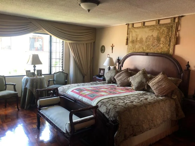 4 Bed Single Family Homes For Sale in Curridabat