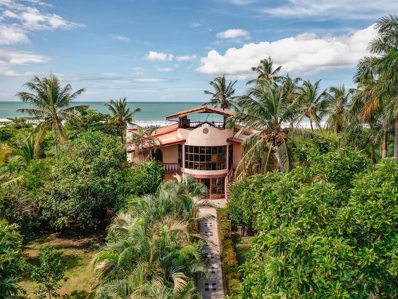 6 Bed Single Family Homes For Sale in Junquillal