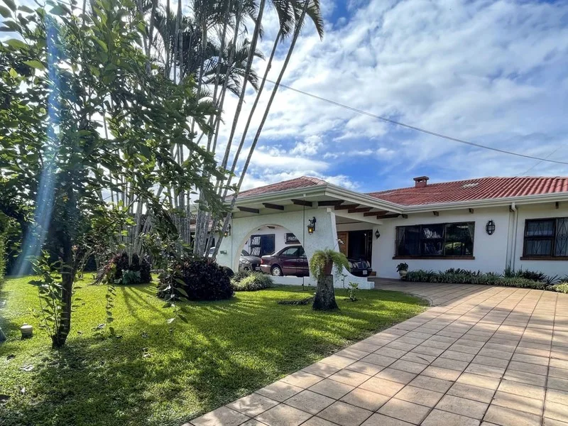 5 Bed Single Family Homes For Sale in Bello Horizonte — photo 2