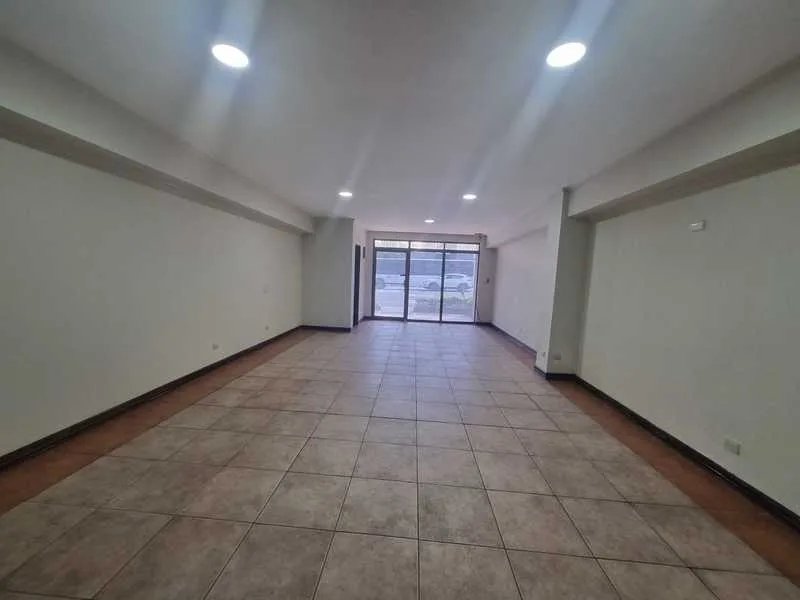 3 Bed Commercial To Rent in Curridabat