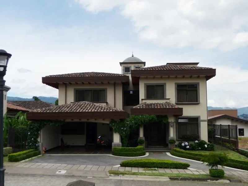 3 Bed Condo For Sale in Curridabat
