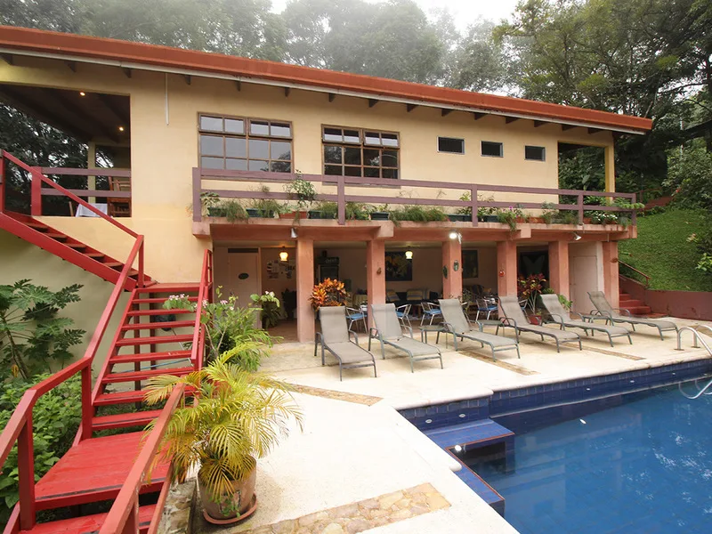 15 Bed Hotel / Leisure For Sale in Turrubares