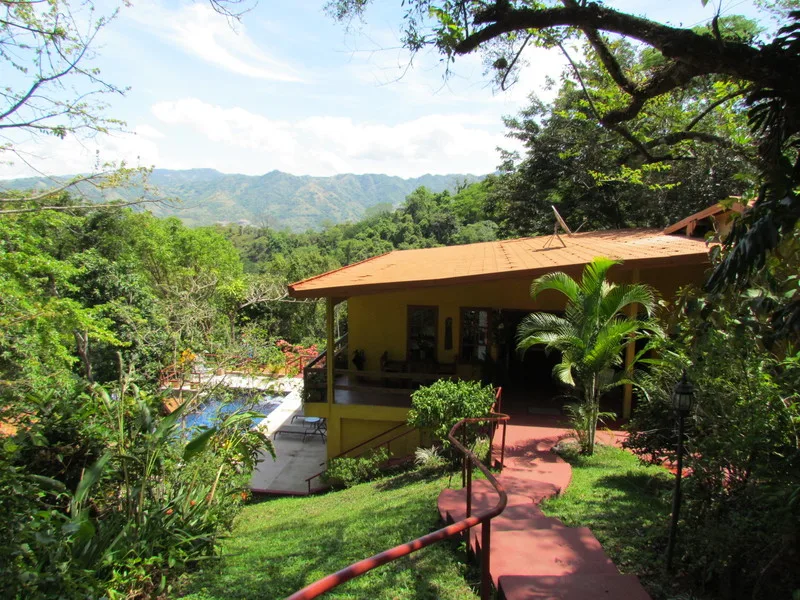 15 Bed Hotel / Leisure For Sale in Turrubares — photo 3