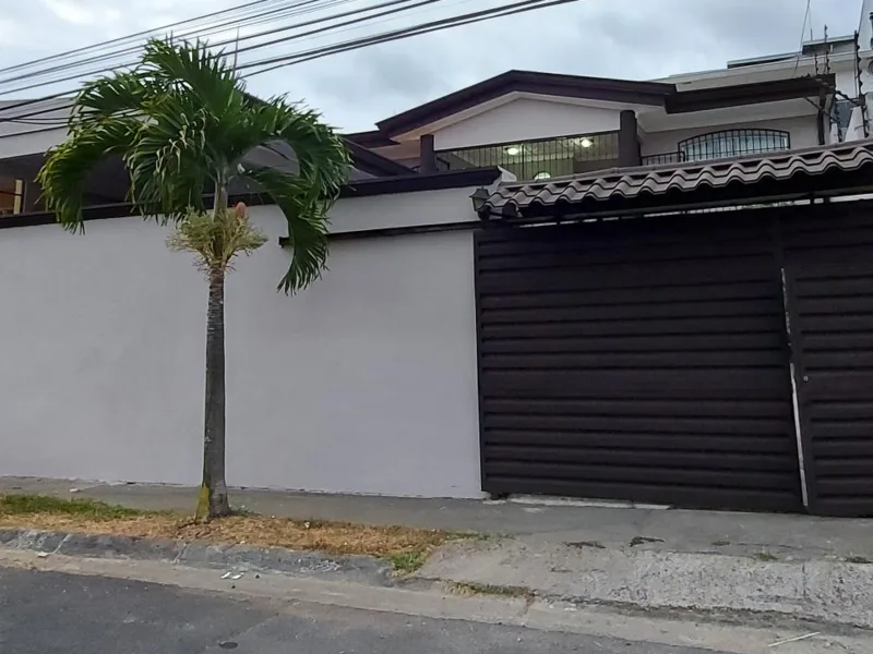 4 Bed Single Family Homes For Sale in Tres Ríos