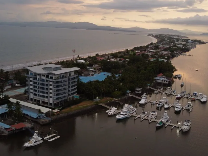 2 Bed Condo For Sale in Puntarenas