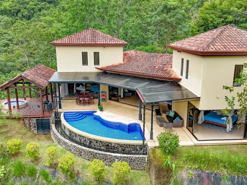 7 Bed Land For Sale in Ojochal