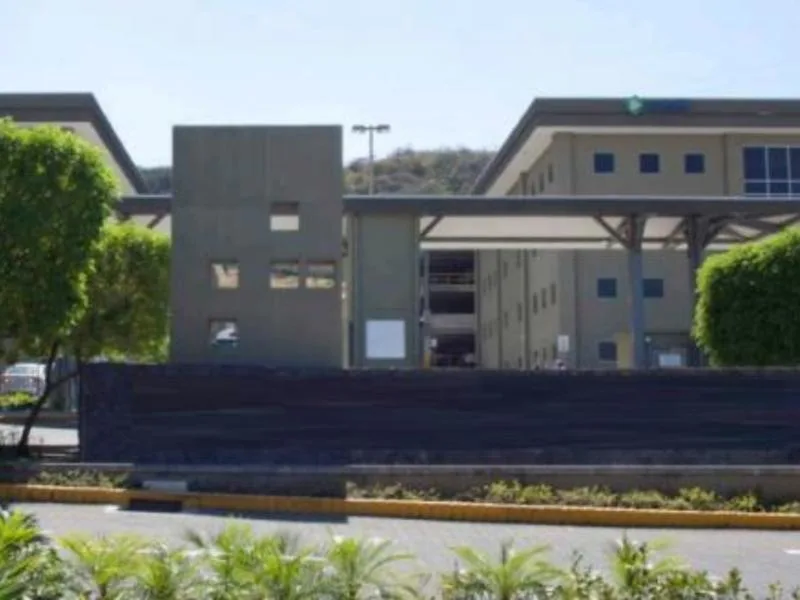 1 Bed Commercial To Rent in Escazu