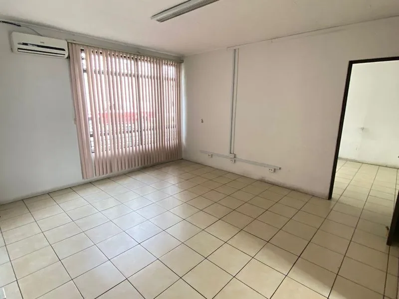 4 Bed Commercial To Rent in San Jose — photo 3