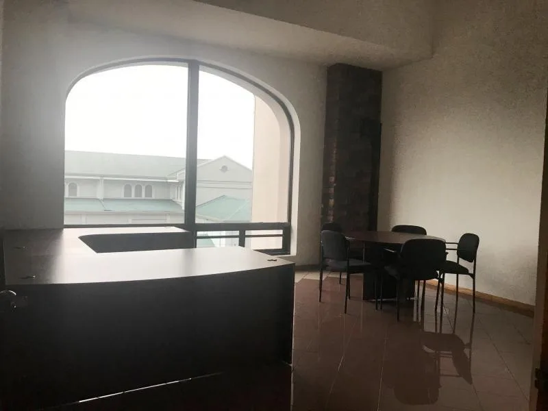 7 Bed Commercial To Rent in San Pedro — photo 2