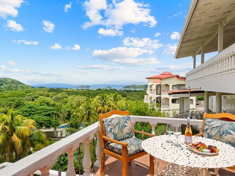 19 Bed Single Family Homes For Sale in Playas Del Coco