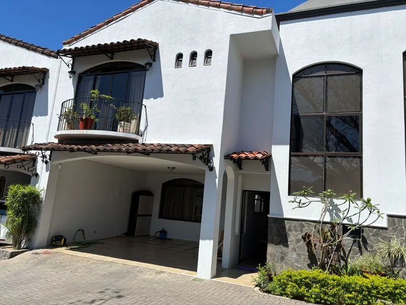3 Bed Condo For Sale in Pozos