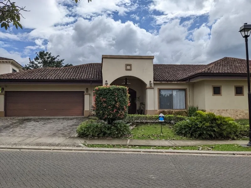 6 Bed Single Family Homes For Sale in Santa Ana
