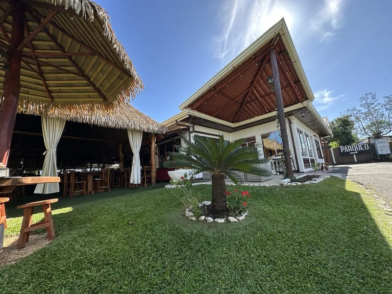 4 Bed Commercial For Sale in Naranjo