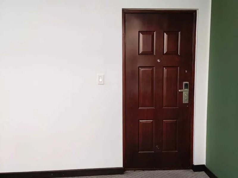 1 Bed Commercial To Rent in Sabana Sur — photo 4