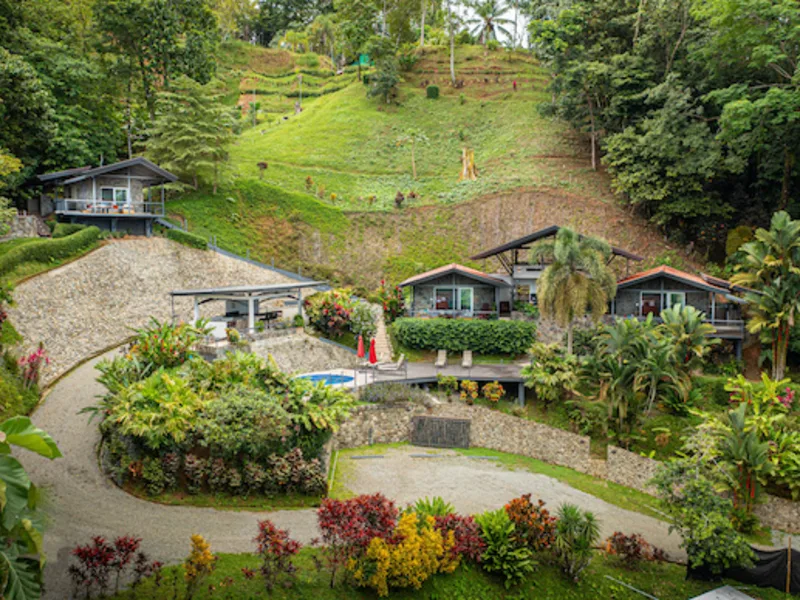 5 Bed Hotel / Leisure For Sale in Uvita