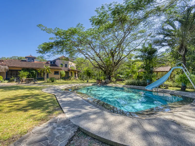 8 Bed Single Family Homes For Sale in Abangares