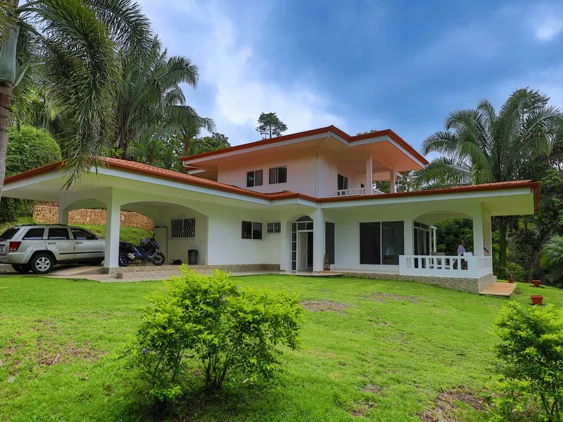 4 Bed Single Family Homes For Sale in Quepos