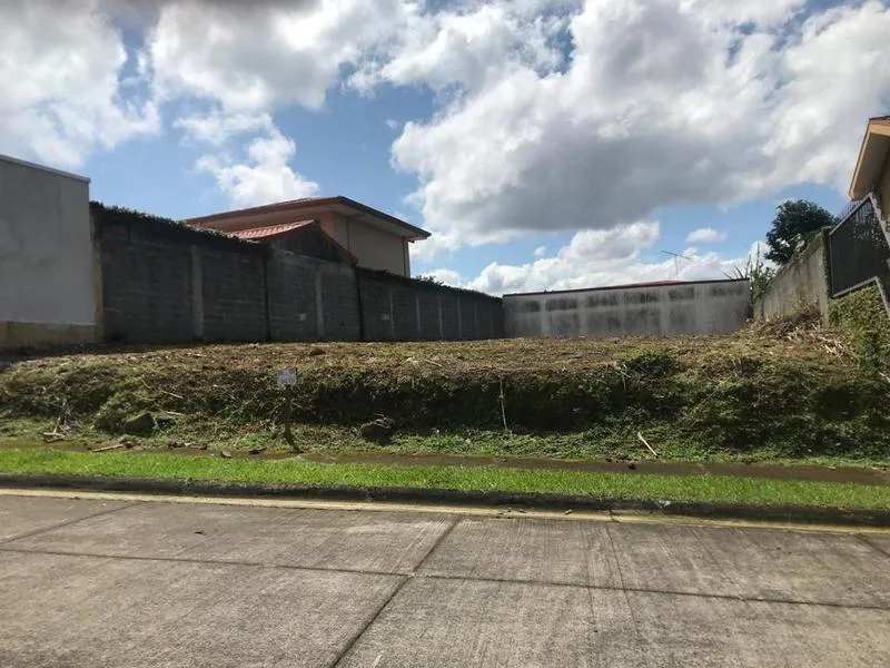 Land For Sale in Curridabat