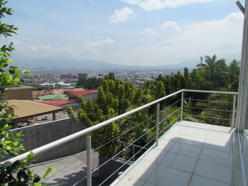 4 Bed Single Family Homes To Rent in Escazu