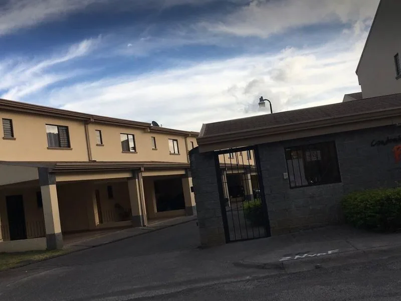 3 Bed Condo For Sale in Desamparados