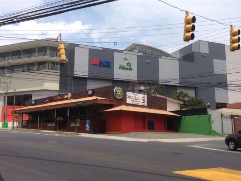 1 Bed Commercial For Sale in Moravia