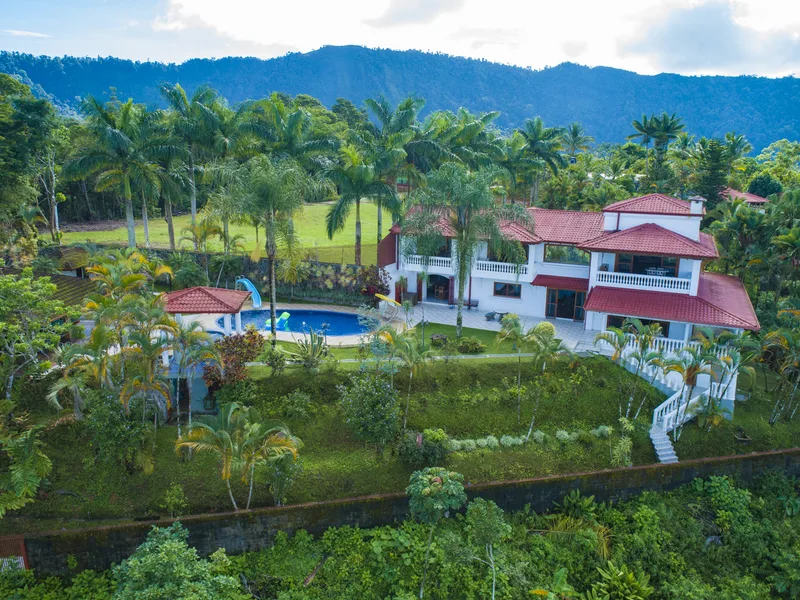 4 Bed Single Family Homes For Sale in Dominical