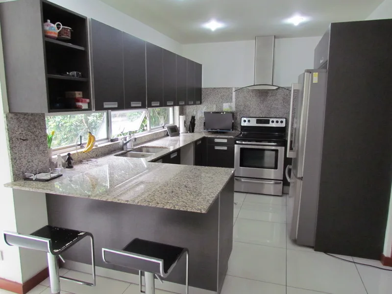 3 Bed Single Family Homes For Sale in Santa Ana
